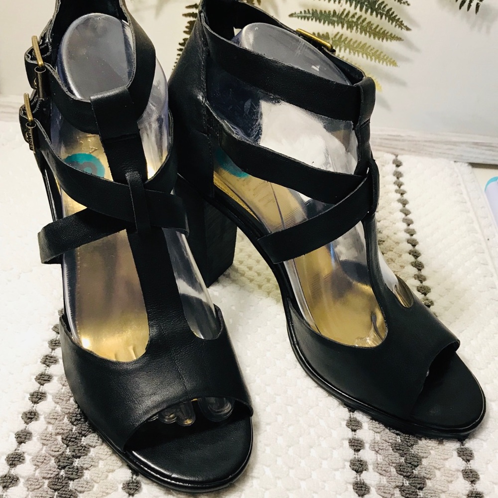 Ralph Lauren women’s shoes Sz. 8